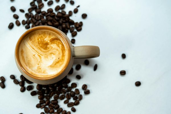 Au Fil du Temps : La Métamorphose Envoûtante de la Lingerie Féminine