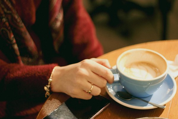 Comment les célébrités influencent-elles les tendances de mode actuelles ?