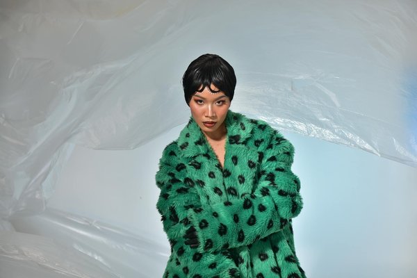 Quelles couleurs sont à la mode cette saison pour les femmes ?